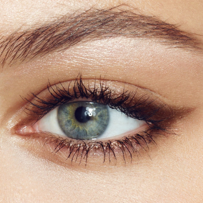 The Classic Eye Powder Pencil (Delineador De Ojo)