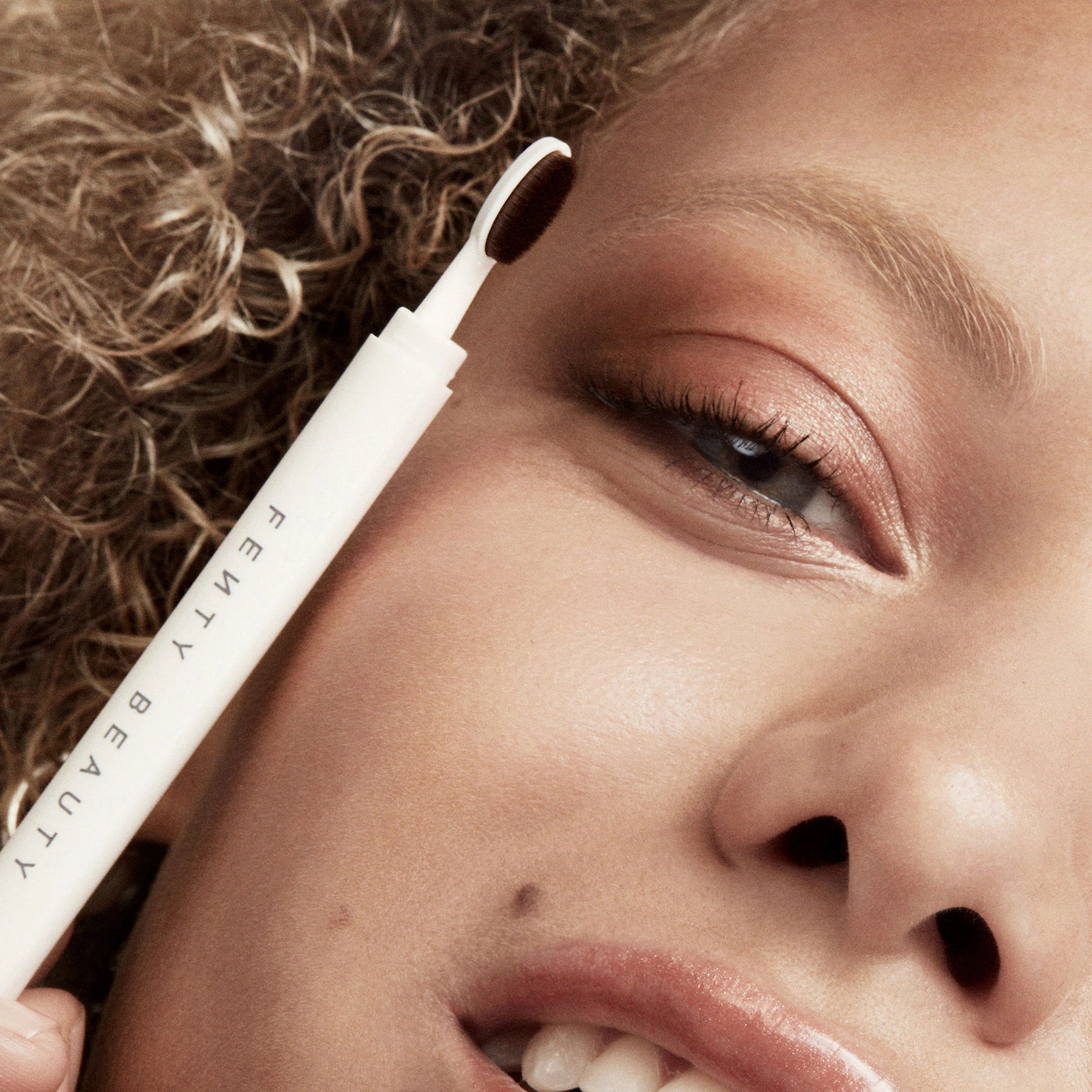 Brow MVP Ultra Fine Brow Pencil & Styler (Lápiz De Ceja)