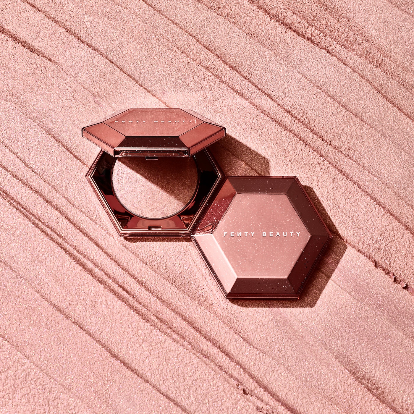 Diamond Bomb All-Over Diamond Veil (Iluminador En Polvo)