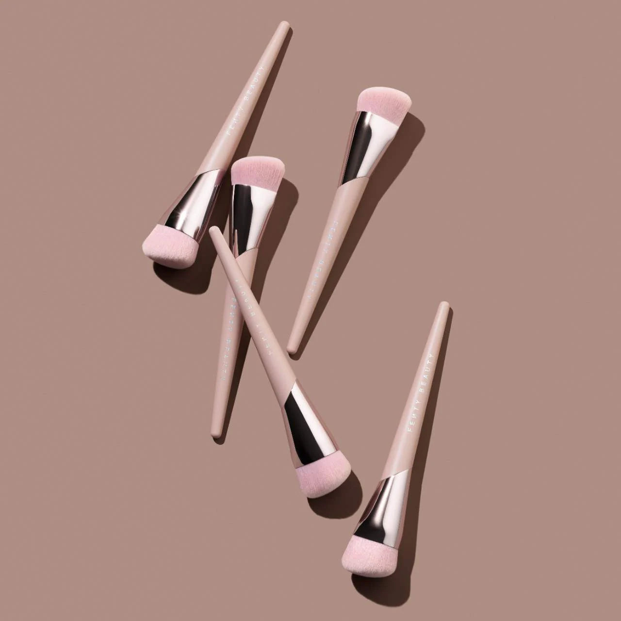 Foundation Brush 145 Mostrador (Brocha para Rostro)