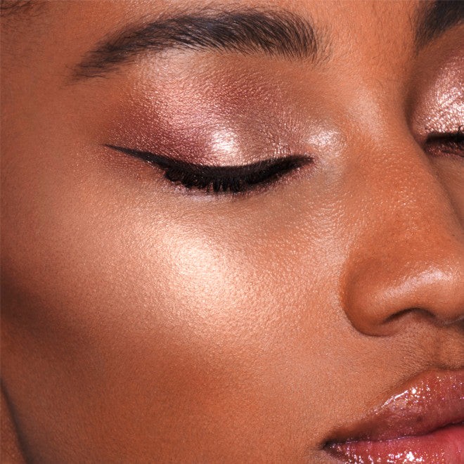 Hollywood Superstar Glow Highlighter (Iluminador en Polvo)