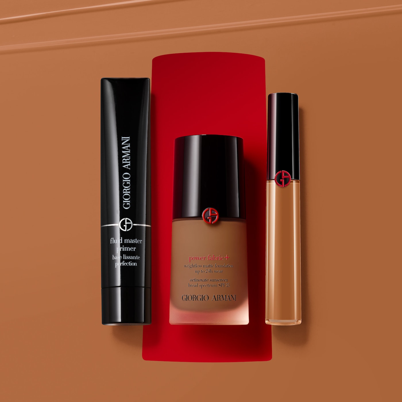 Power Fabric + Longwear High Cover SPF 25 (Base Líquida)