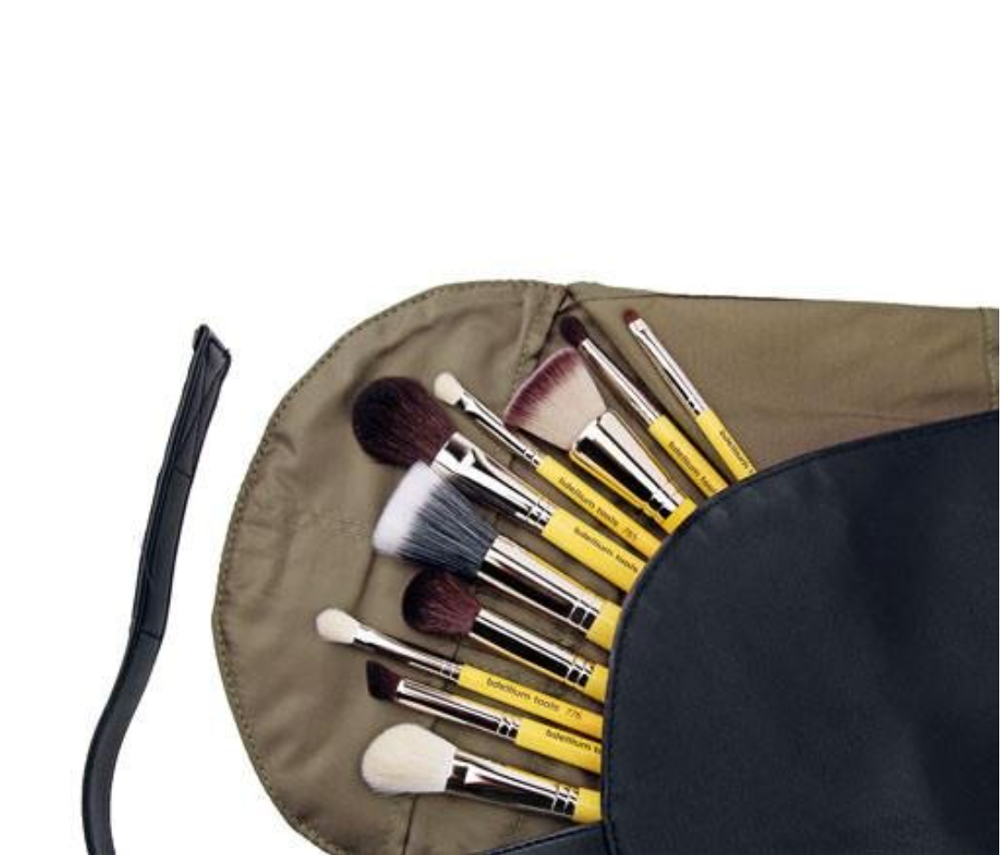 STUDIO MINERAL 10PC. BRUSH SET WITH ROLL-UP POUCH