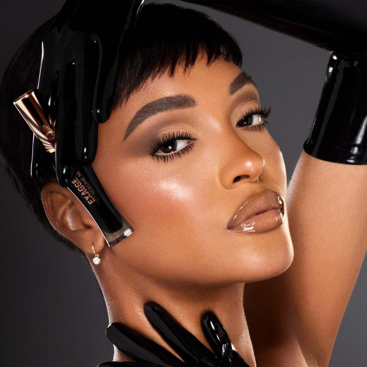 Exagger-eyes Volumizing and Curling (Máscara o Rímel)