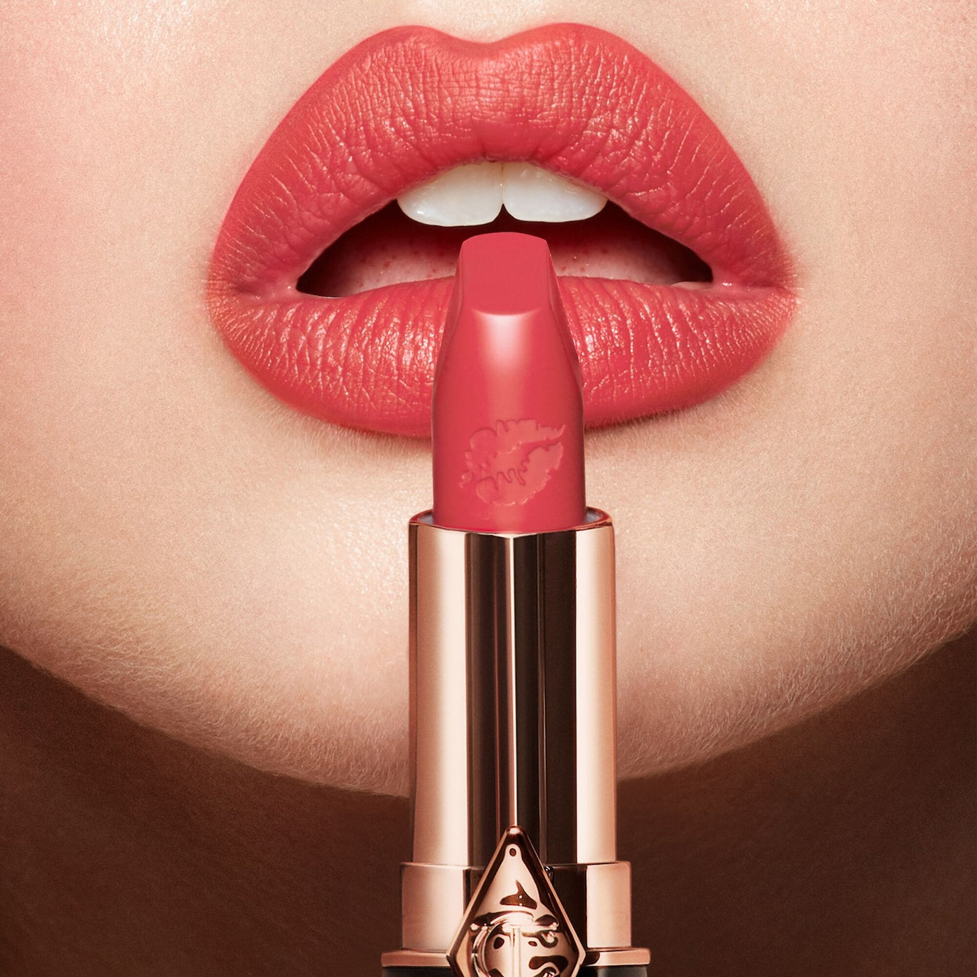 Hot Lips Lipstick 2 (Labial en Barra)