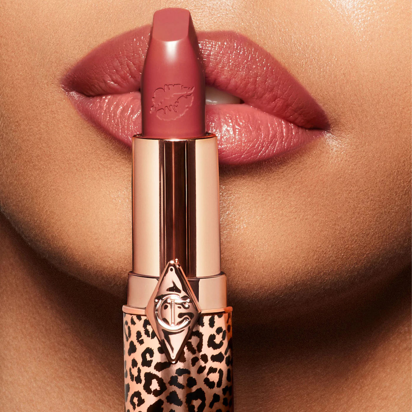 Hot Lips Lipstick 2 (Labial en Barra)