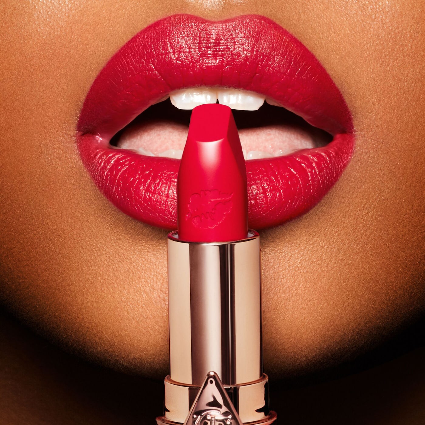Hot Lips Lipstick 2 (Labial en Barra)