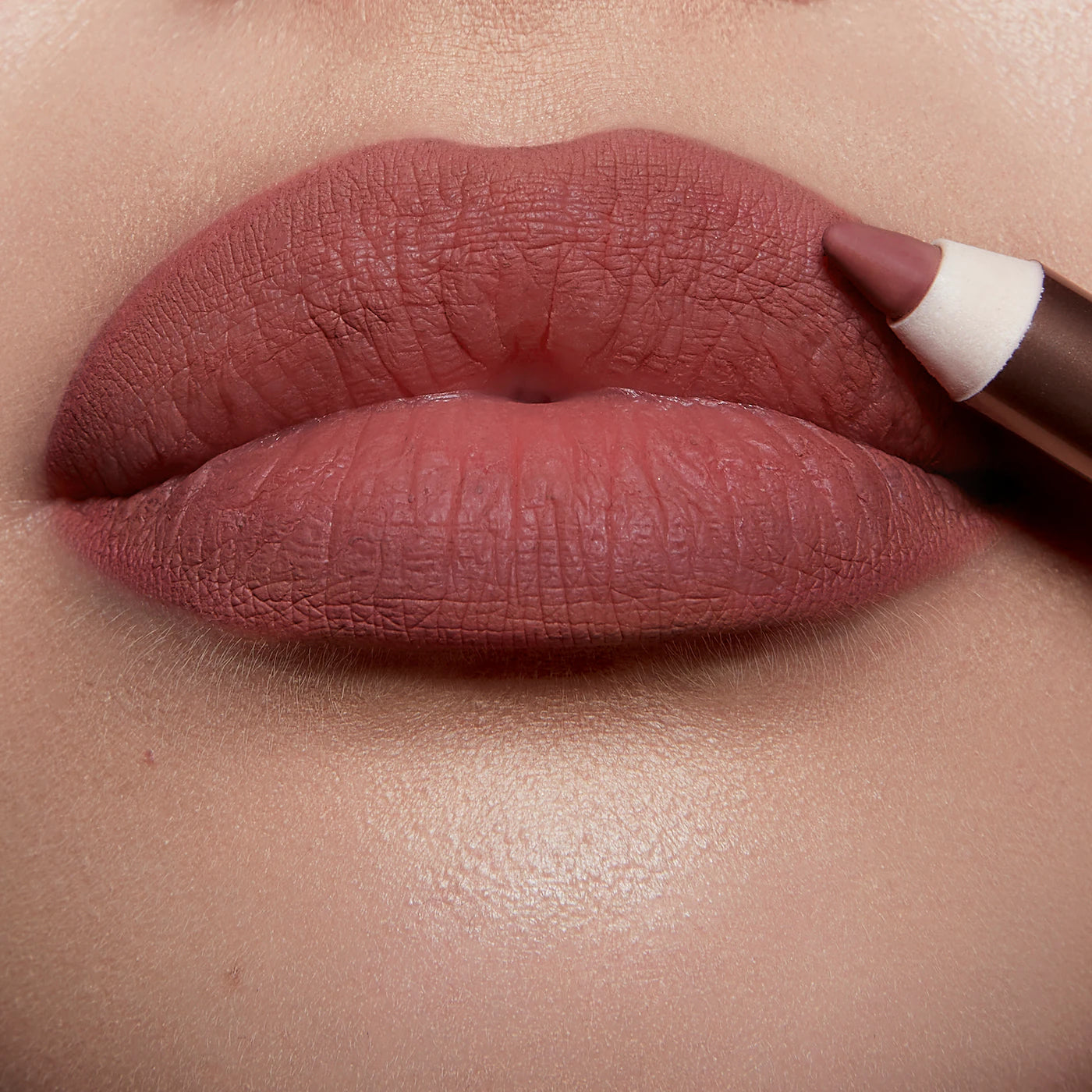 Lip Cheat Lip Liner (Delineador De Labios)