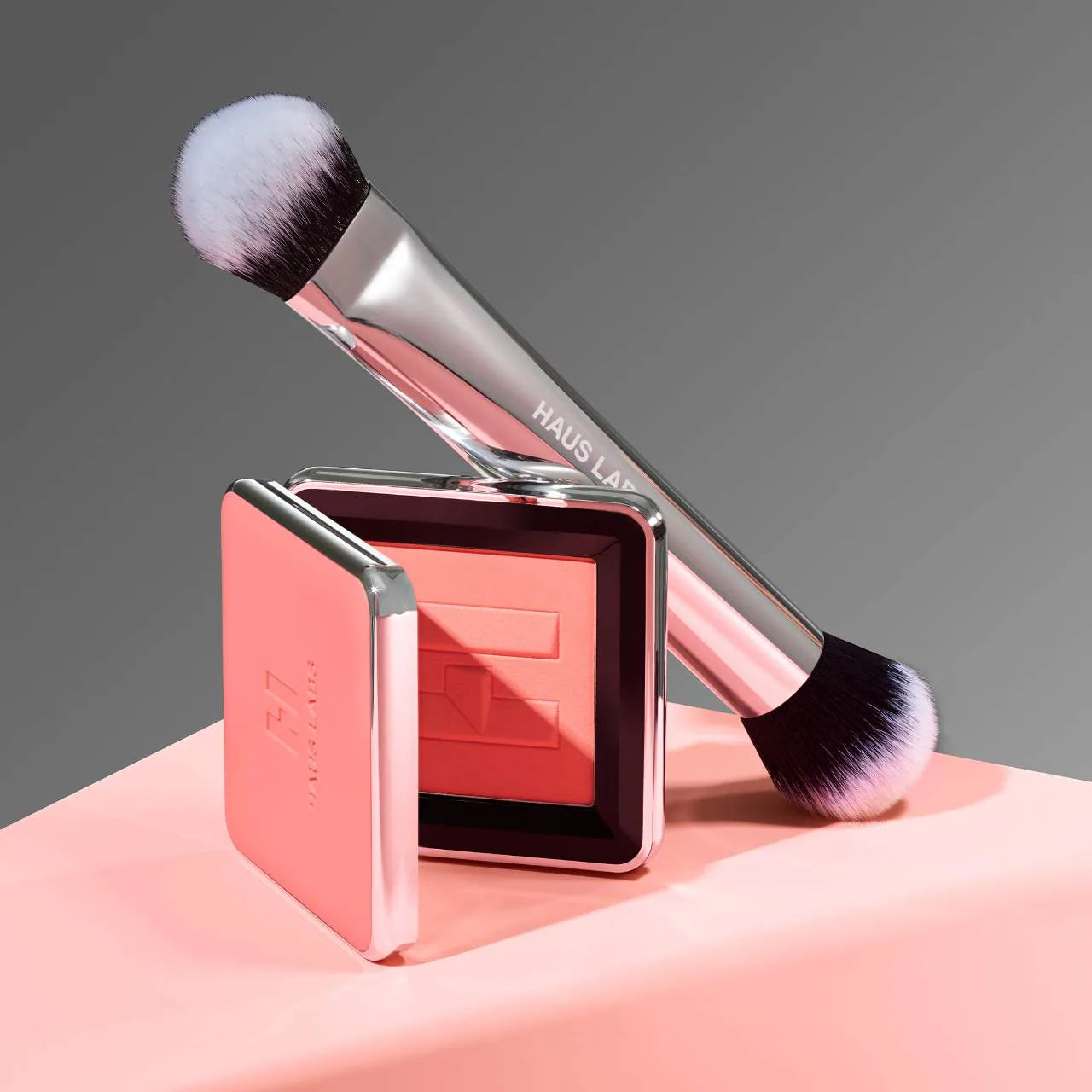 Dual-Ended Multi-Purpose Brush (Brocha Doble para Rubor)