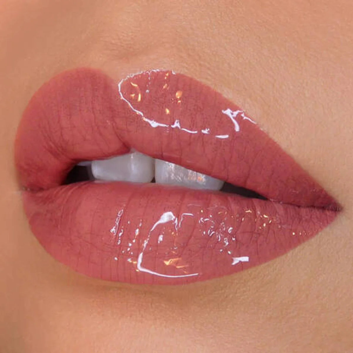 Lipgloss Shine Loud High Shine Lip Color (Brillo o Gloss De Labios)