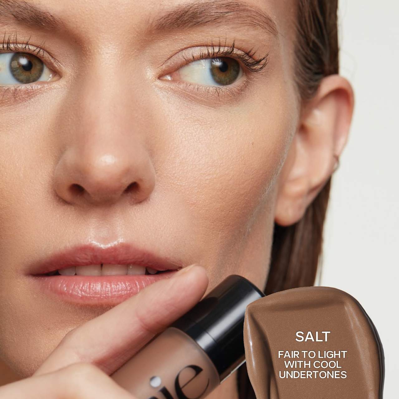 Dew Bronze Soft-Focus Sculpting Liquid Bronzer (Bronceador Líquido)