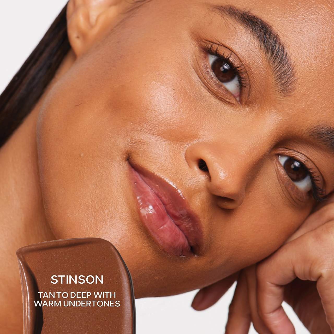 Dew Bronze Soft-Focus Sculpting Liquid Bronzer (Bronceador Líquido)